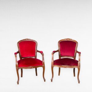 Louis XV stiliaus krėslai