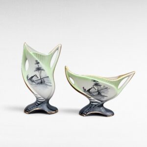 Dvi itališkos vintažinės vazos Ceramica La Bettinello su ranka tapytu peizažu ir auksavimu
